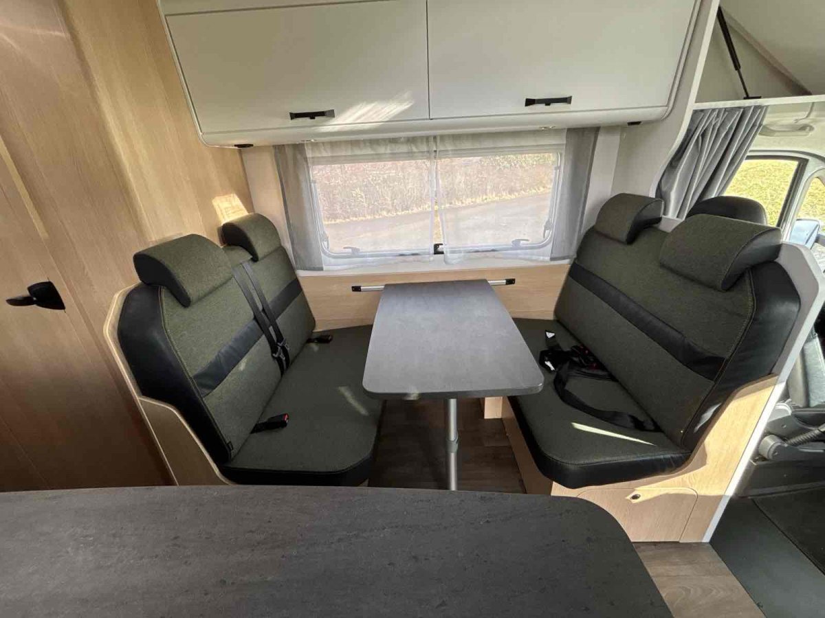 Sitzecke vom Hundewohnmobil